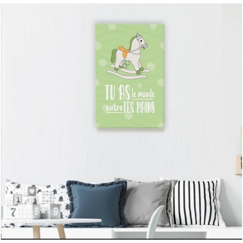 You have the world in your hands Green background -  Illustrations - SWEET MURALE