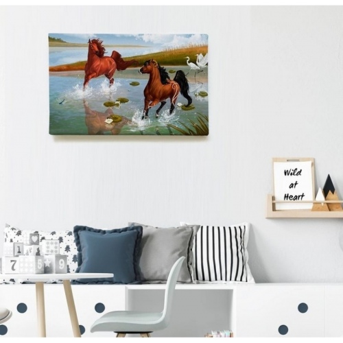 Gallops in the water  - SWEET MURALE